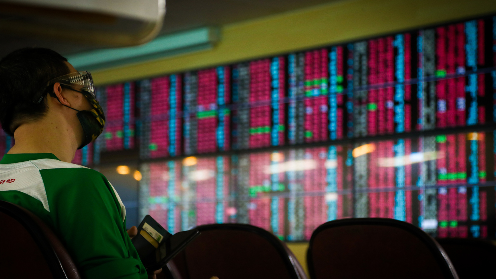 高價電子股賣壓重 台股靠航運撐盤小跌1點