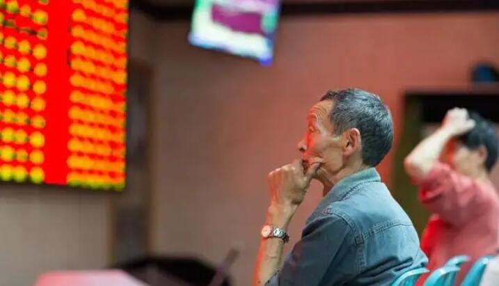 【A股收評】絕地反擊！滬指V型反彈大漲3.48% 成交破萬億