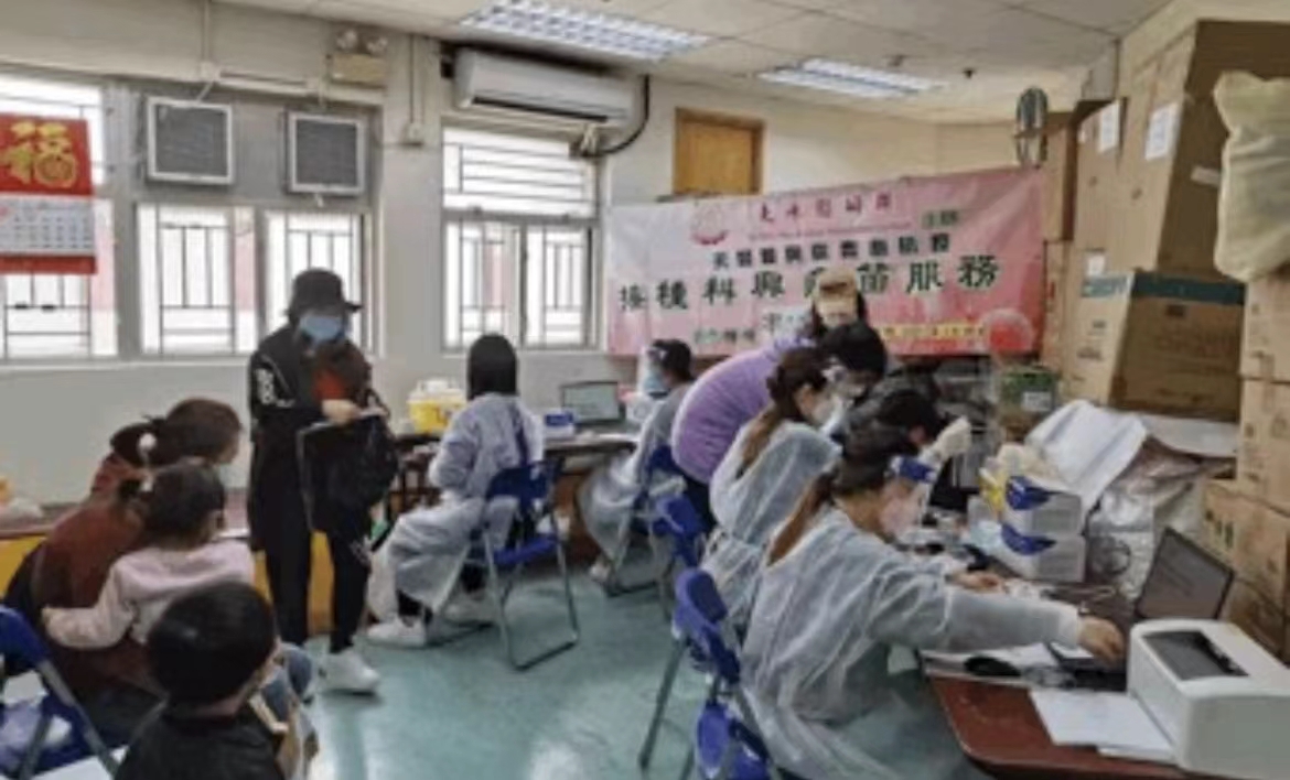 天水圍婦聯主席鄺月心：創造條件為市民打疫苗