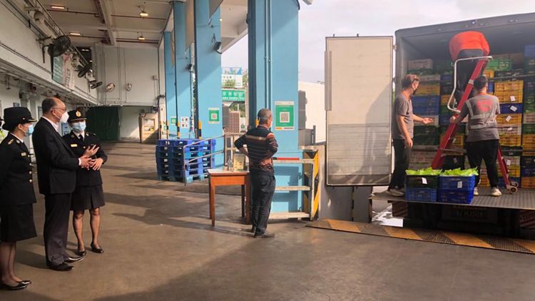 陳帆視察文錦渡口岸檢測站 感謝廣東省及深圳市全力保障供港物資