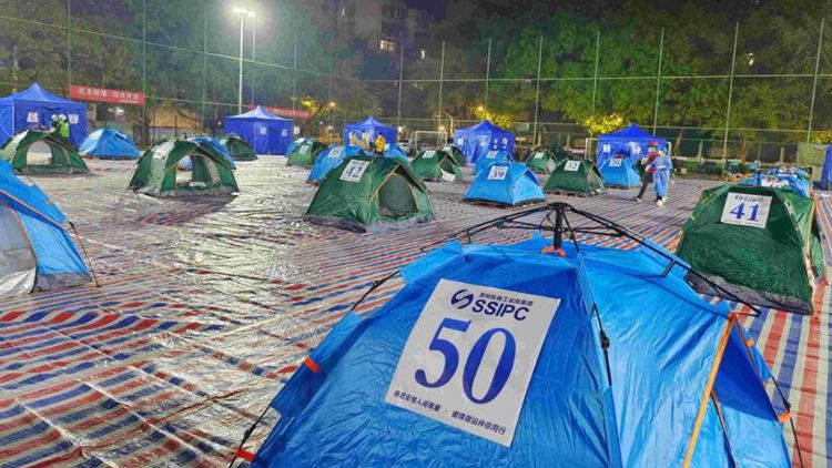 南山科技園社區暖蜂驛站為騎手提供「最棒的露營」