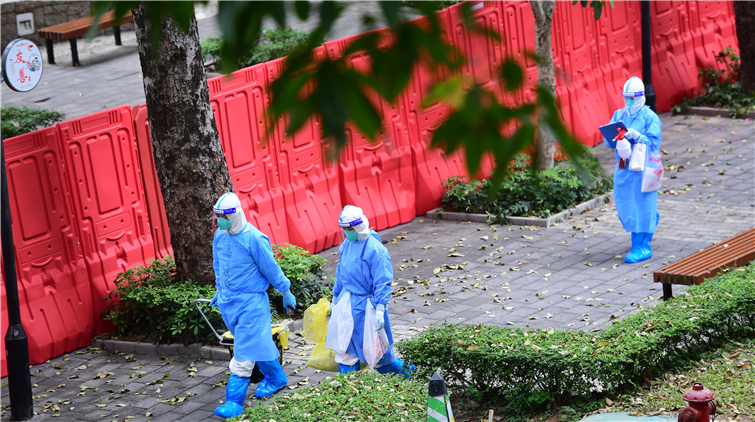 深圳公交地鐵恢復 小區須憑「48小時陰性」核酸檢測證明出入