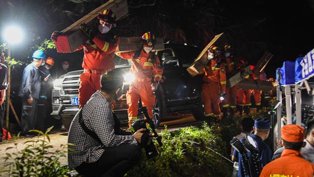 銀保監會：全力做好東航客機墜毀事故保險理賠服務工作