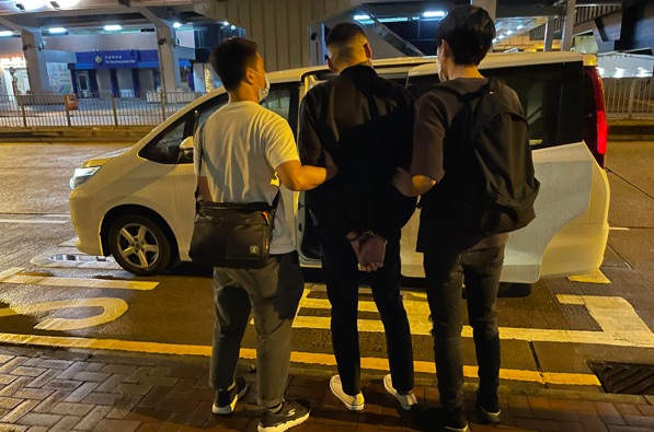 警方將軍澳拘一販毒男子 檢約14.8萬元毒品