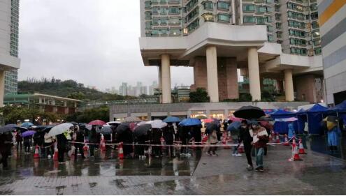 服務社區 不忘初衷  　——記新民黨東涌中社幹傅曉琳