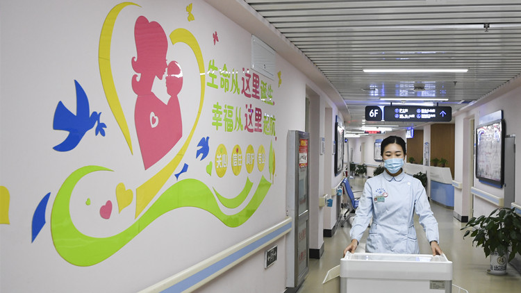 生育率下降 內地醫院面臨「產科危機」