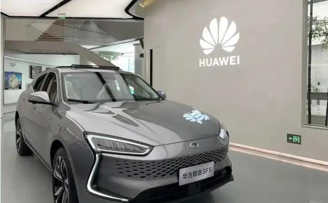 華為將推出基于「千伏」高壓平台 充電5分鐘即可補能200公里