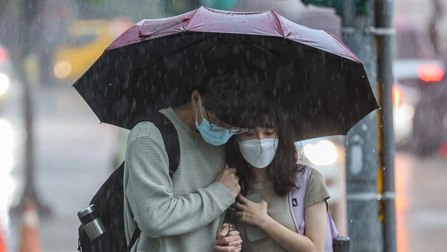 台灣11縣市大雨特報 4日起清明假期天氣好轉