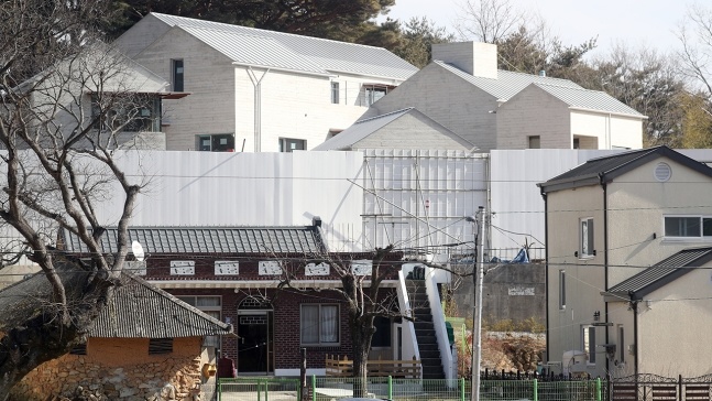 文在寅借錢建養老別墅 出售舊宅還款