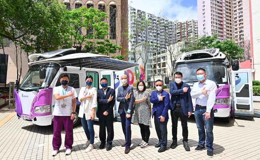 黃錦星視察觀塘翠屏邨流動疫苗接種站 籲市民盡早接種