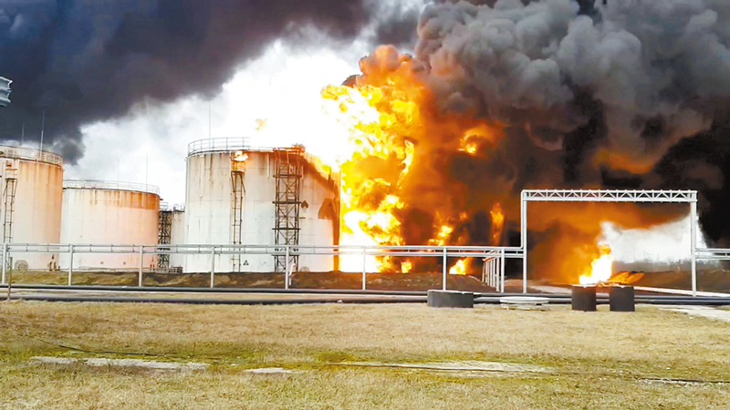 俄本土油庫遭直升機攻擊 烏否認己軍所為