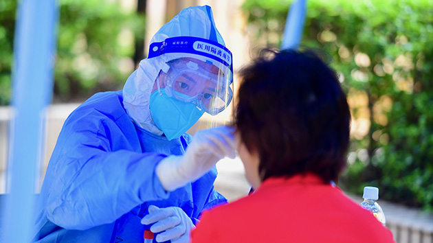 4月2日深圳在重點人群排查中發現1例新增病例