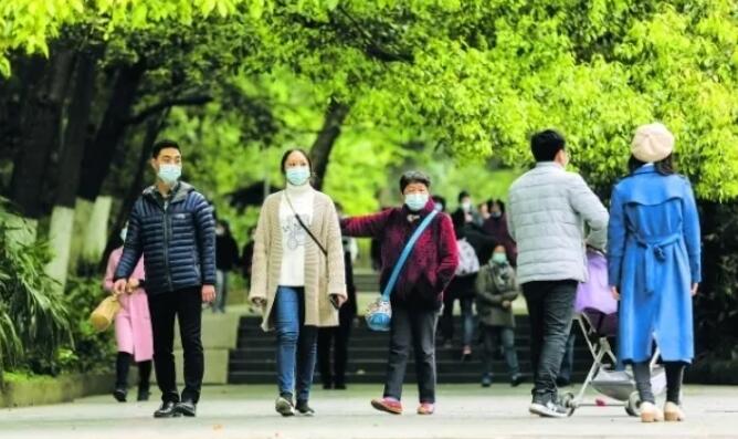 清明假期總體安全平穩 多地露營掀起「帳篷熱」