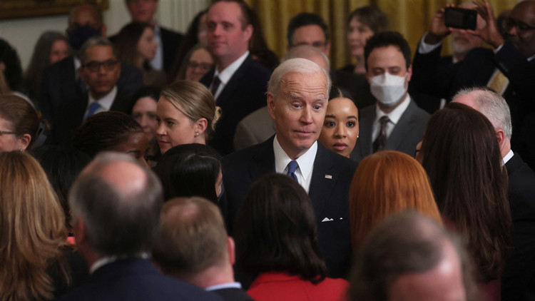 美政界一晚宴67人確診 白宮助手：拜登可能已感染