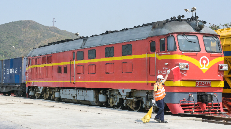 內地11日經水路運輸抵港物資約2.9萬噸 鐵路運輸8噸