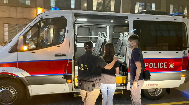 警方荃灣發現一私人處所涉違反限聚令 女負責人被捕