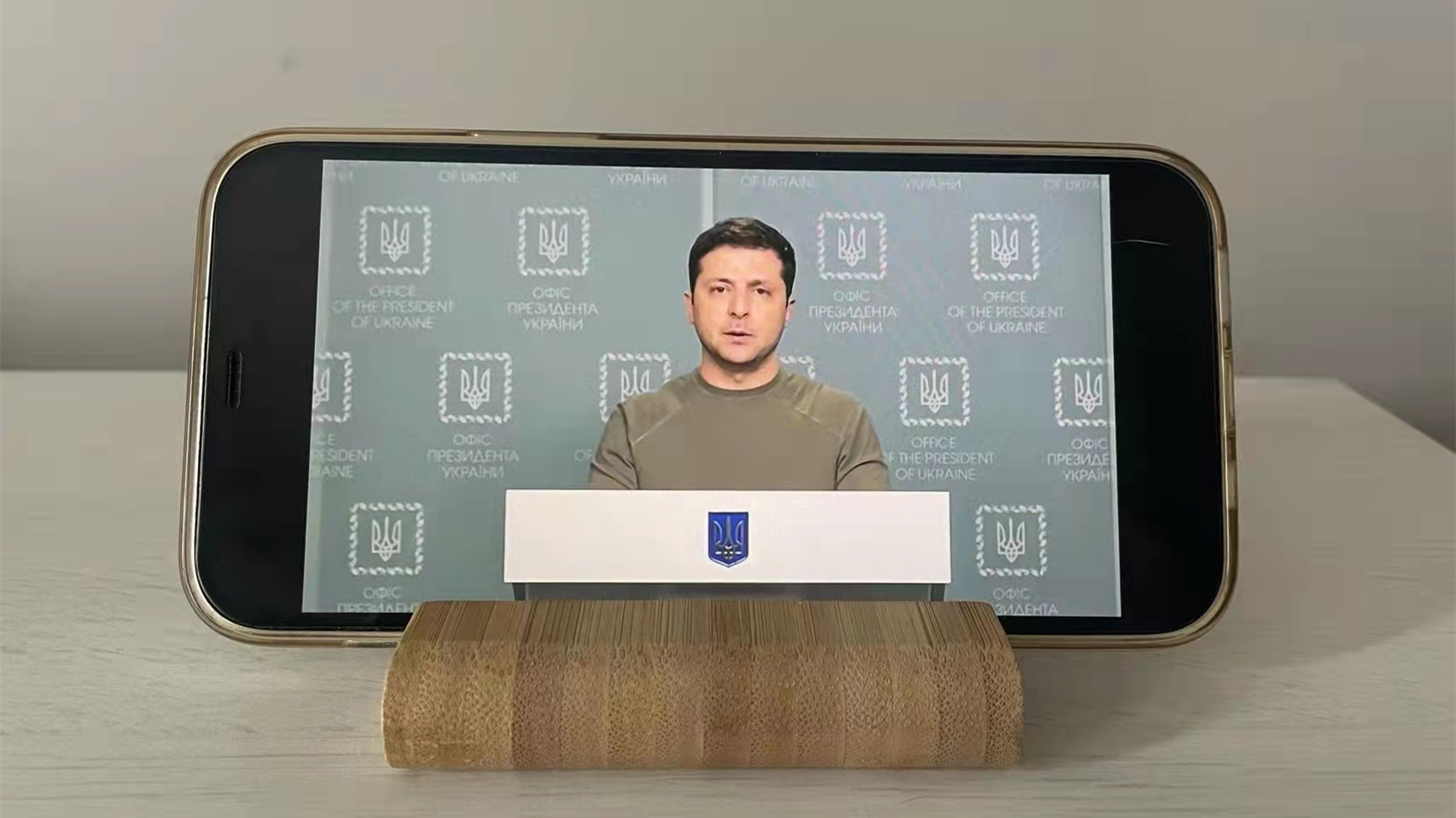 澤連斯基：總統任期內願就結束戰爭與普京對話