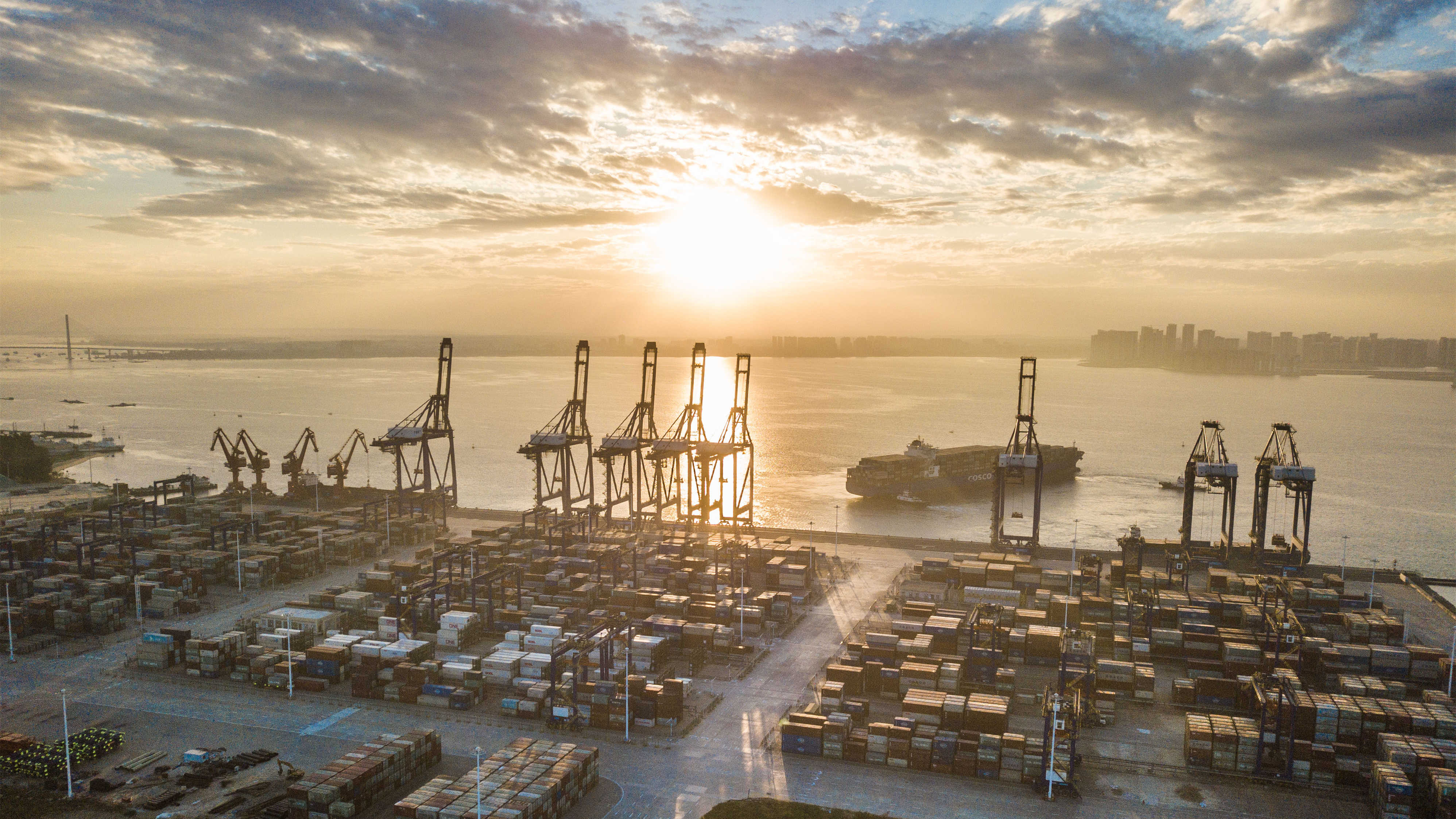 商務部：近期將擇優選擇部分地區開展內外貿一體化試點