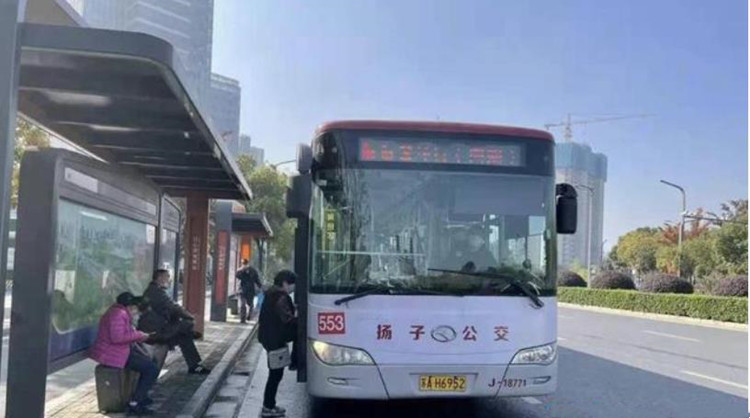 江蘇立法向搶奪方向盤、霸座等行為「亮劍」