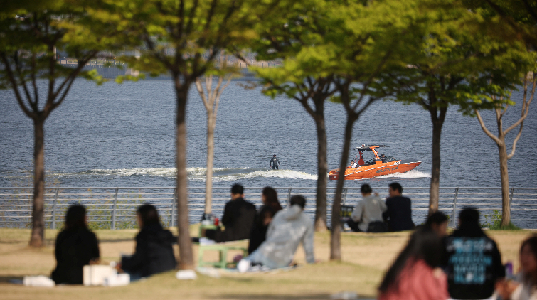 韓國下調新冠傳染病等級至乙級 今起解除公眾場所禁食令