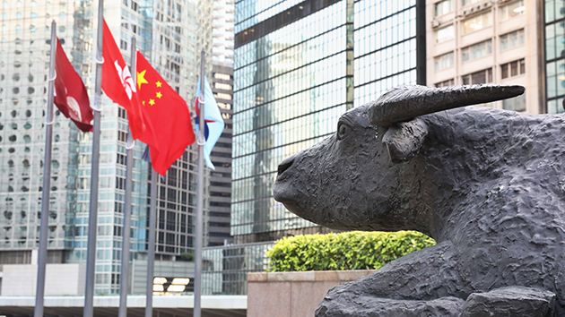 疫情拖累招股放緩 成交大減 港交所首季少賺三成一