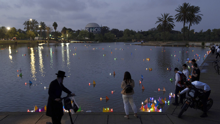圖集丨以色列舉行猶太人大屠殺紀念日活動