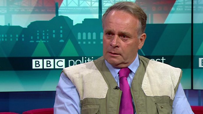 英國議員在下議院用手機看色情內容 爭議鬧大宣布辭職