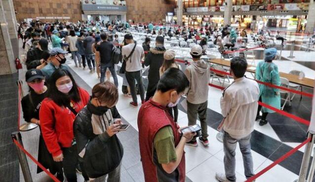 台校園防疫亂象招致多方不滿