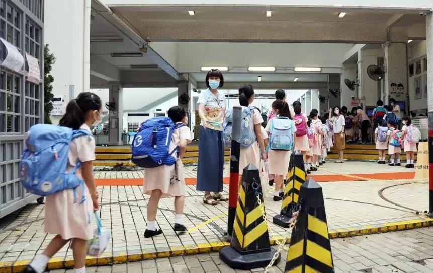 新界校長會祝賀李家超高票當選 冀為政府出謀獻策推動教育發展