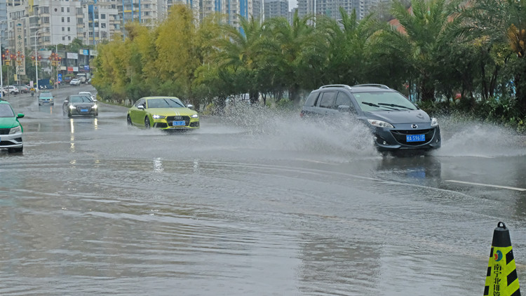 華南等地強降雨持續 需警惕內澇、山洪等災害