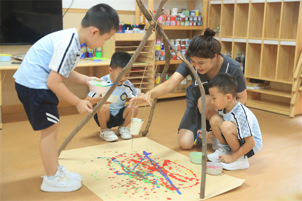 深圳發布兒童友好公共服務體系地方標準填補國內空白