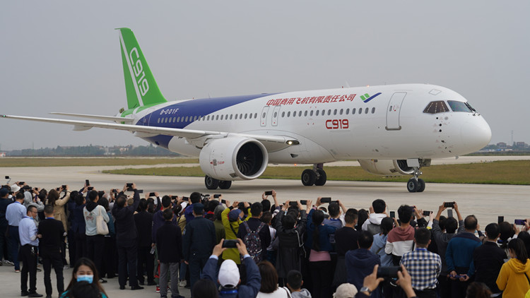 首架C919大飛機將交付東航