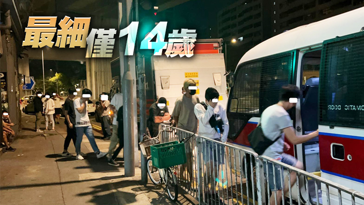 警元朗工廈搗無牌酒吧 拘61顧客及20歲男負責人