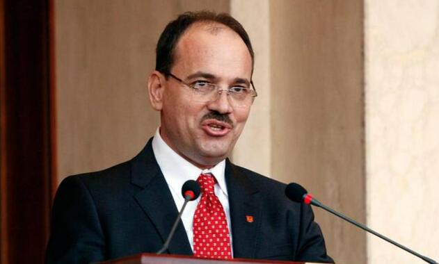 阿爾巴尼亞前總統尼沙尼因新冠併發症去世