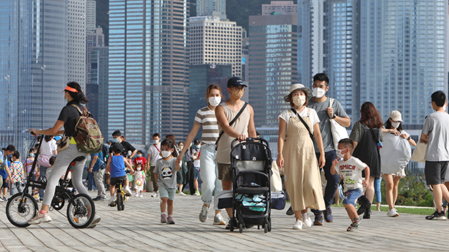 第五波疫情受控 感謝中央支援 特首冀復常之路穩步前行