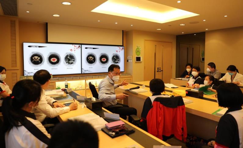 少年警訊辦讀書分享會 陳冬出席勉勵同學