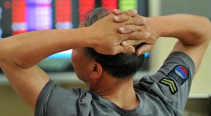 【A股午評】三大指數震盪上行 創指漲超2%