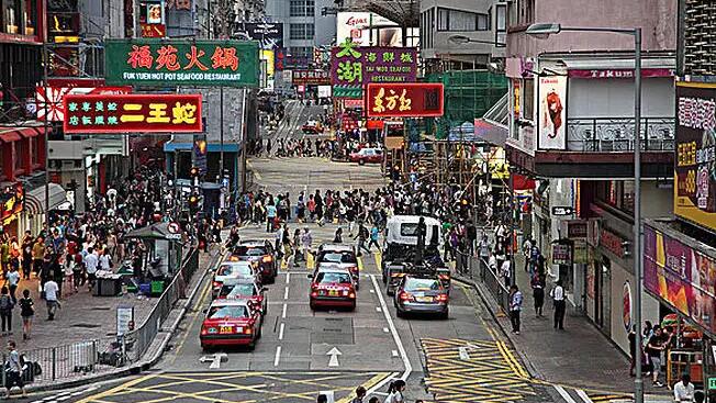 【港樓】新世界續購波斯富街舊樓業權 永光地產3.1億沽兩地舖