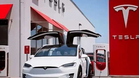 大摩將特斯拉股票目標價下調至1200美元