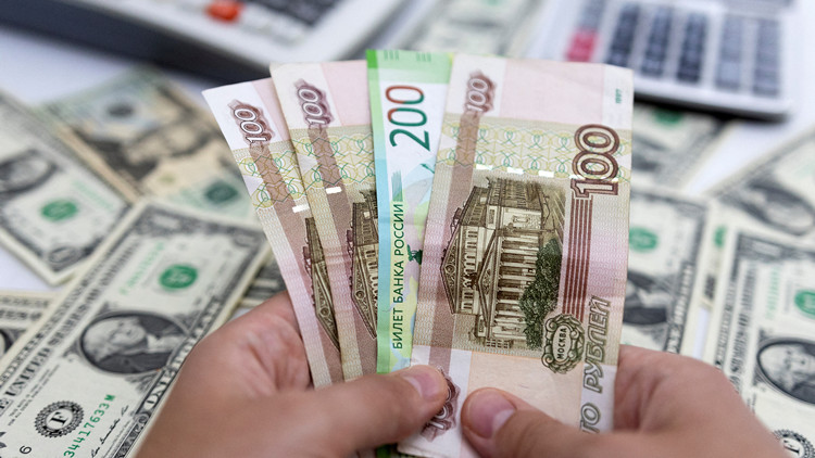 【港股密碼】盧布猛升的原因