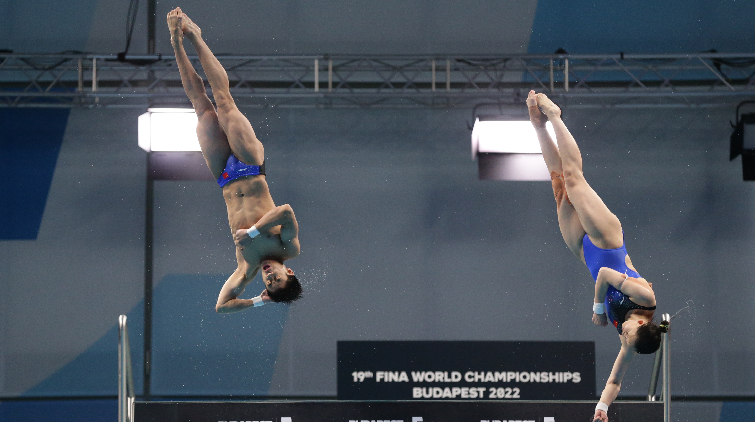 游泳世錦賽：中國跳水隊第10金 任茜/段宇混雙10米台奪冠