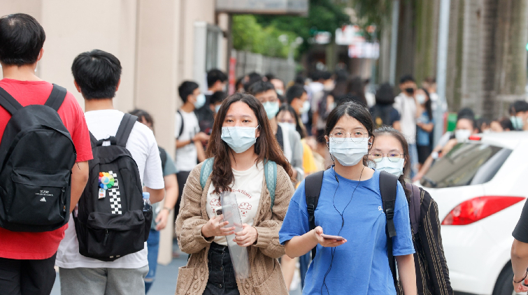 台灣大專院校新生料2025年將跌破20萬 在職進修成主來源