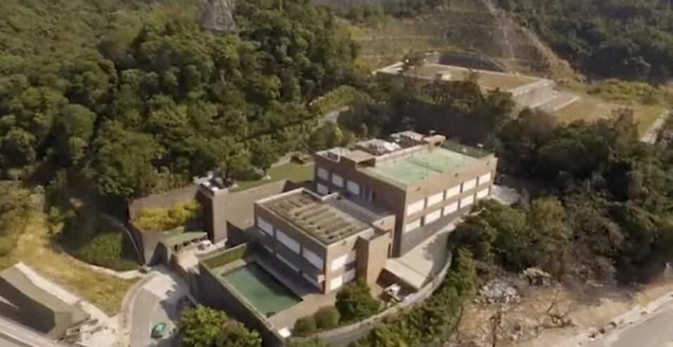 【追蹤報道】林青霞大屋火警意外引爆網友熱議  家中聘18傭工並設防彈玻璃