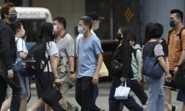 台灣新增19051宗本土確診 再多96人死亡