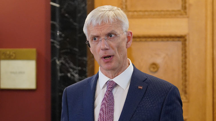 拉脫維亞總理卡林斯感染新冠 將遵醫囑遠程工作