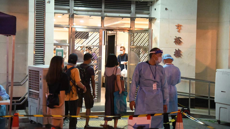 圖集丨大埔富亨邨亨裕樓及屯門湖景邨湖翠樓圍封強檢