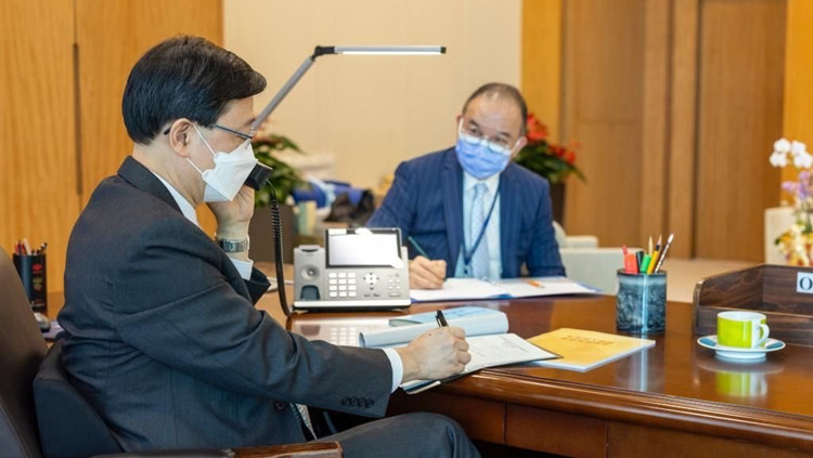 李家超與廣州市領導通話 共商將兩地合作推上新台階