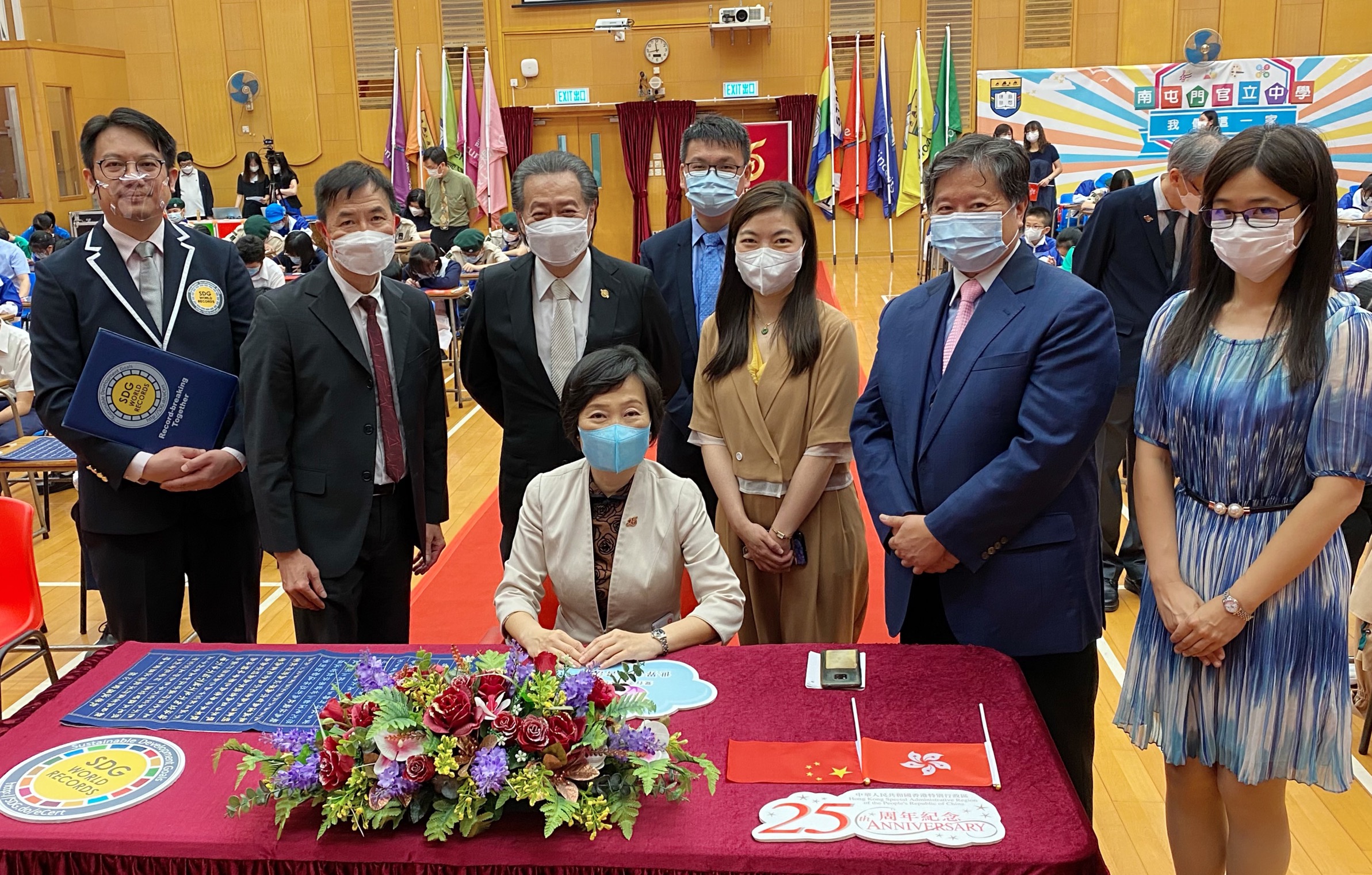 教育局局長蔡若蓮主禮慶回歸「世界和平書法日」