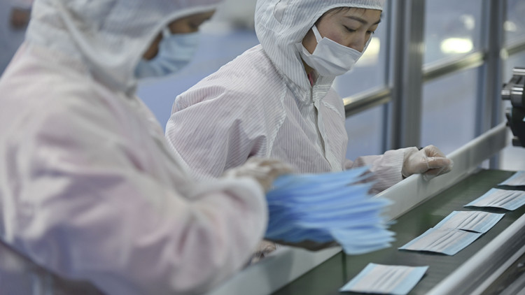 炎熱天氣戴口罩太悶？ 專家來支招