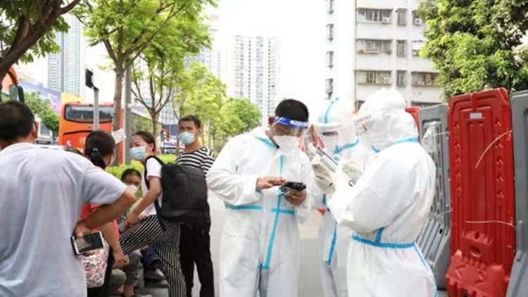 高溫酷暑 羅湖筍崗防疫現場全力保障居民基本生活